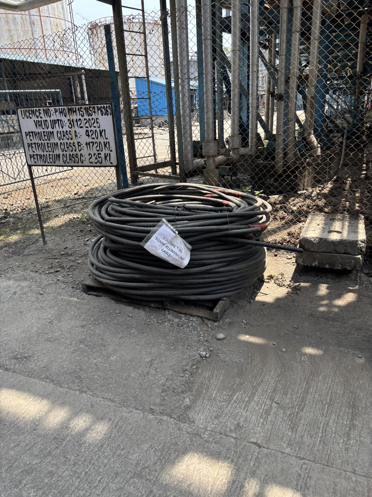 hit-cut-affected-copper-aluminum-cables-scrap-material